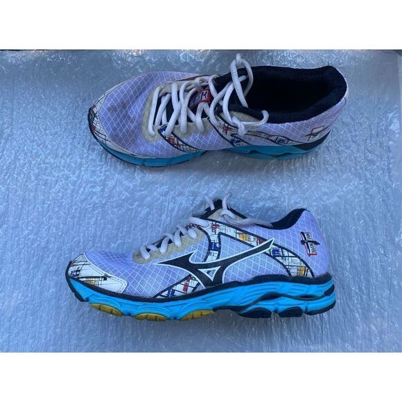 MIZUNO Women’s Wave Inspire 10th Anniv Running Shoes Sz 7 - Picture 2 of 10